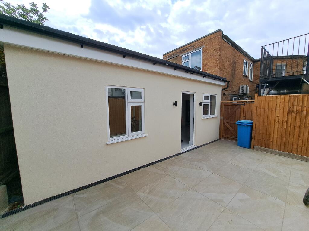 Main image of property: Ground Floor Flat, High Road, South Benfleet, Benfleet, Essex