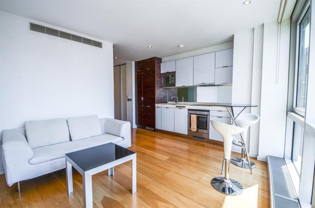 Main image of property: Ontario Tower, Fairmont Avenue, E14