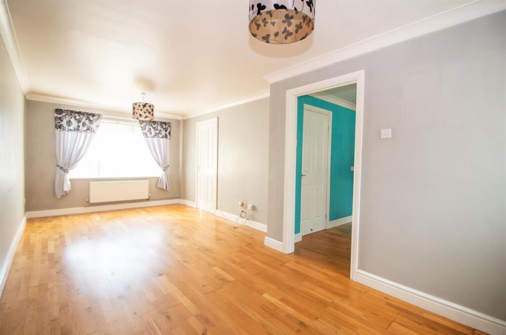 House in Waterlooville, Purbrook - View 3