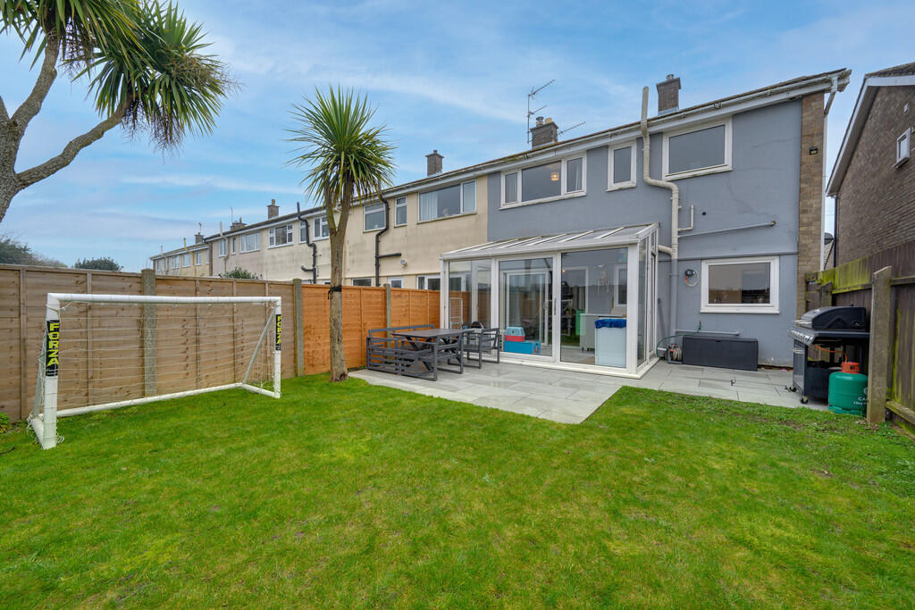 Mill Close, Trimley St. Martin photo 2
