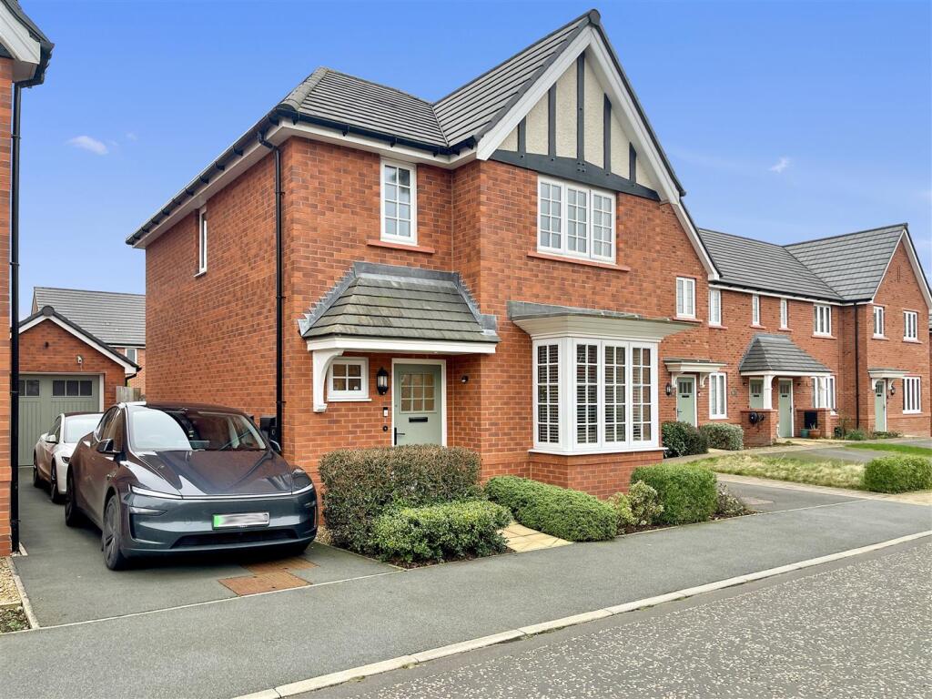 Violet Way, Holmes Chapel, Crewe photo 3