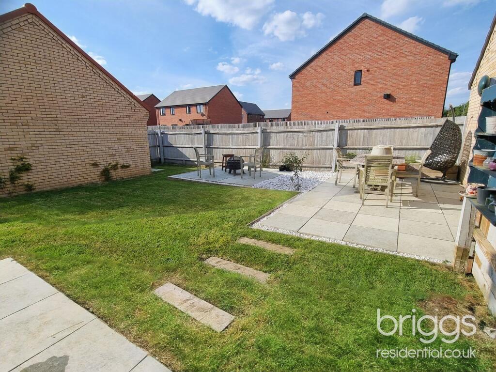 Papworth Drive, Crowland, Market Deeping, PE6 photo 2