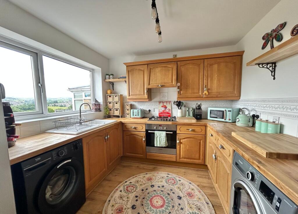 Pasture Avenue, Oakworth, Keighley, BD22 - View 4