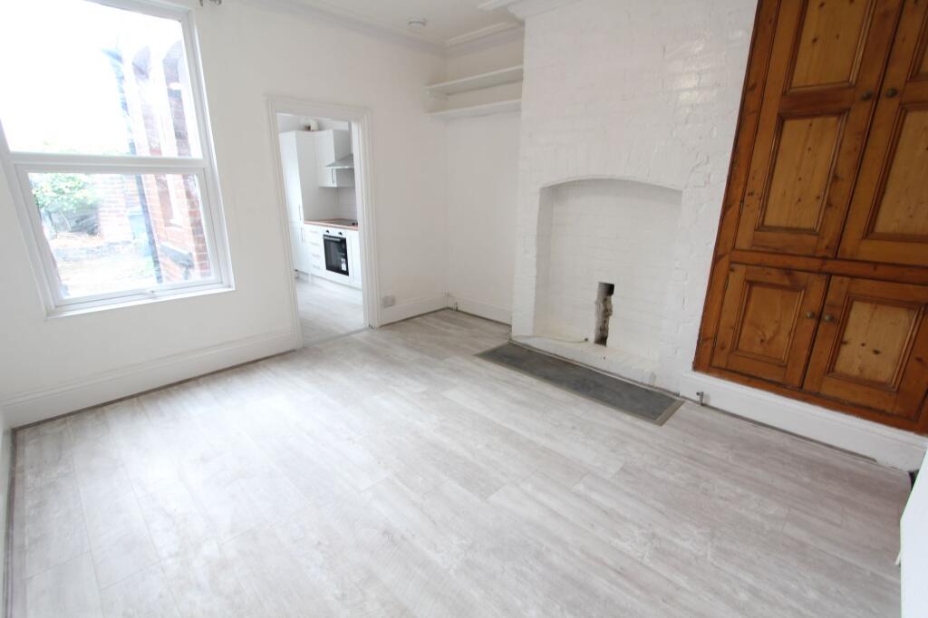 House in Sheffield, South Yorkshire - More