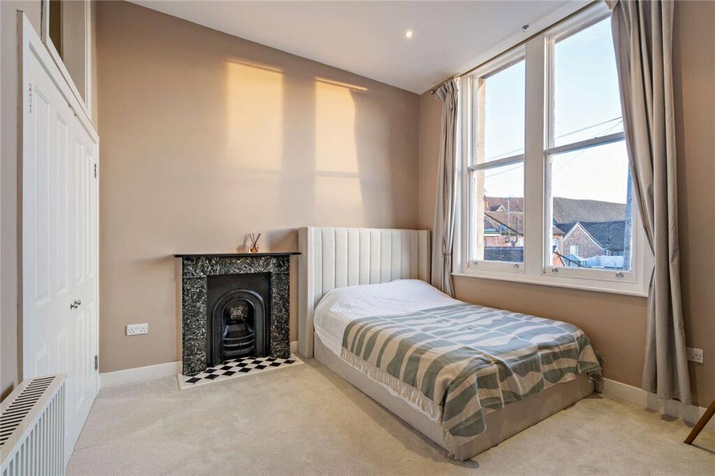 Craven Road, Newbury, Berkshire, RG14 - View 5