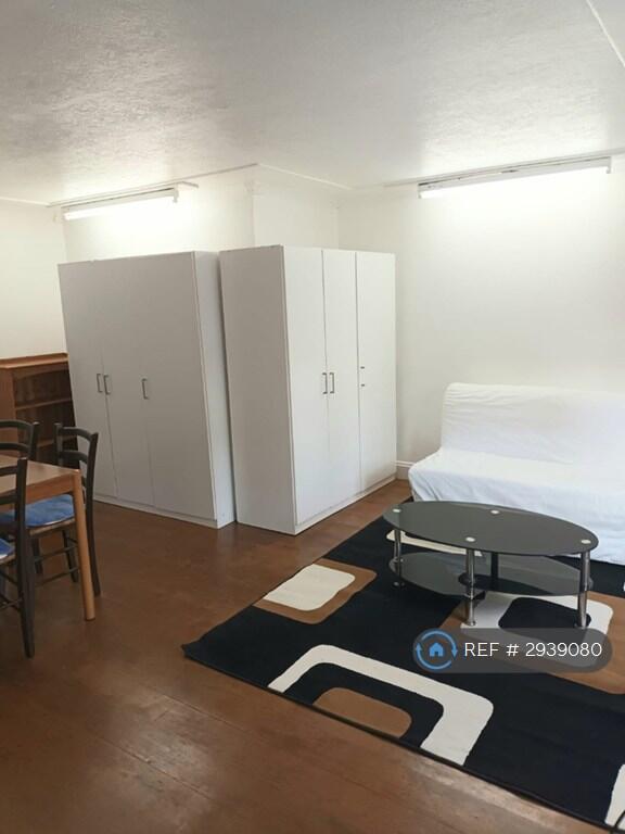 Main image of property: Holly Court, London, E13