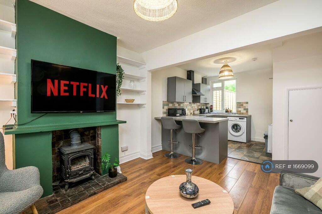 House in Northampton - View 2