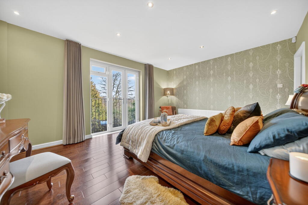 Additional image 14 of Lark Hill Close, Cleckheaton, BD19