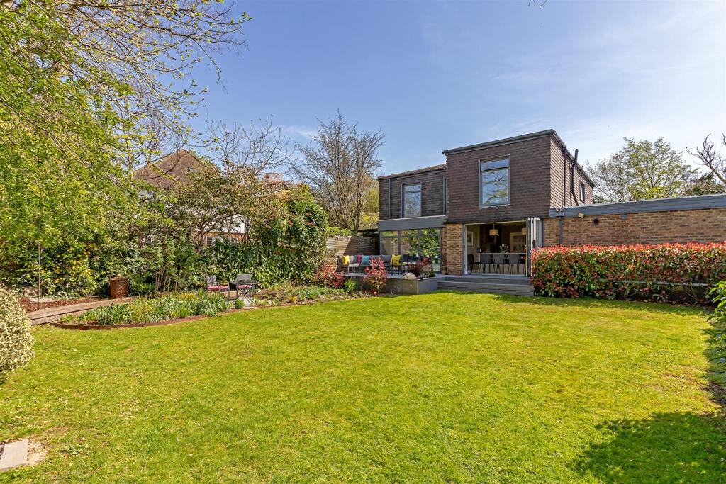 Additional image 7 of May Close, St. Albans