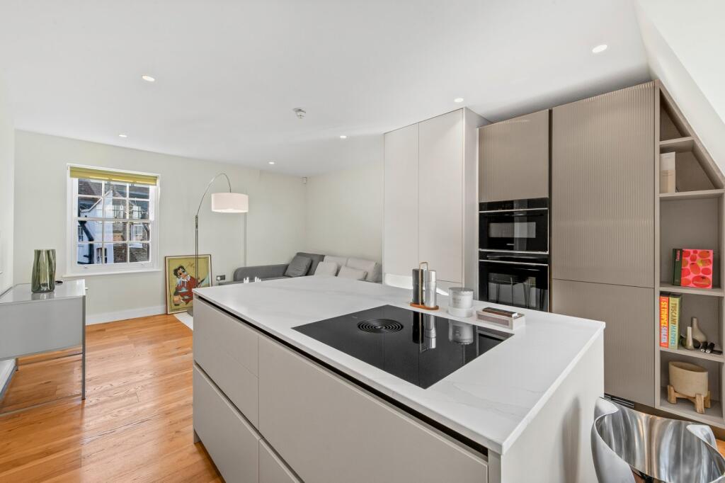 Main image of property: 75-77 Marylebone Lane, 
South Marylebone, W1U