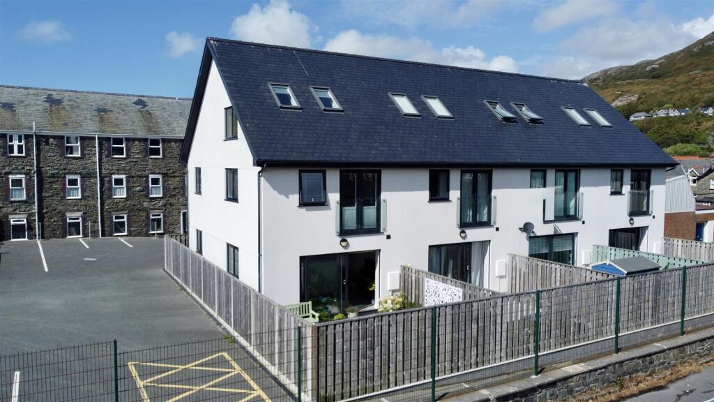 Main image of property: Barmouth