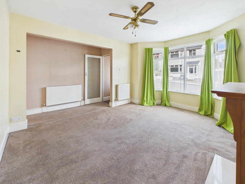 Apartment in Torquay - View 3