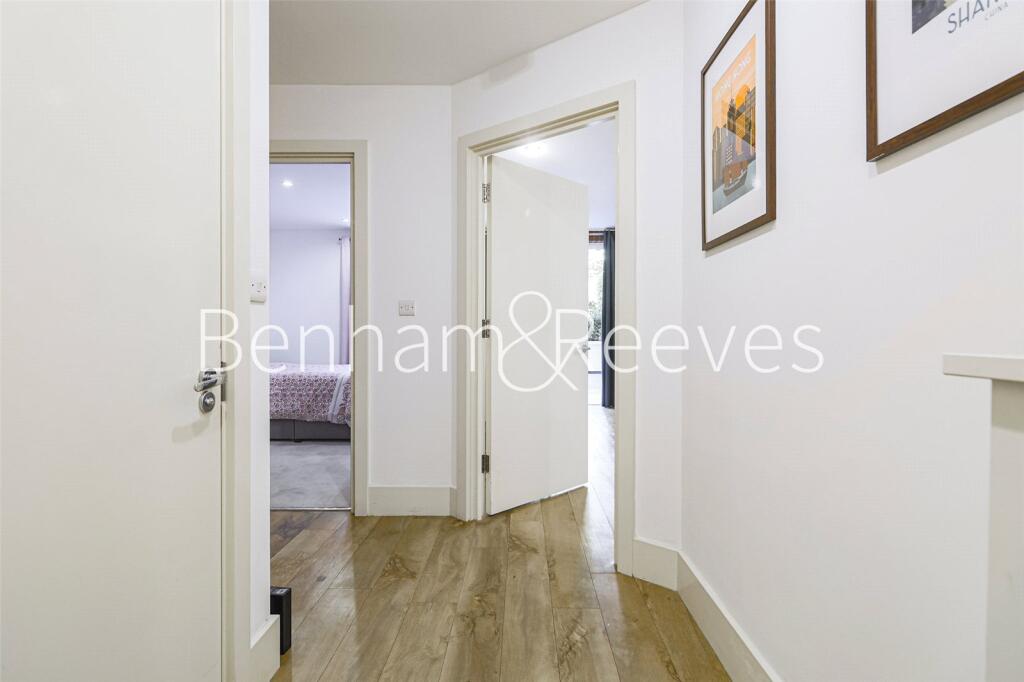 Apartment in London - View 3