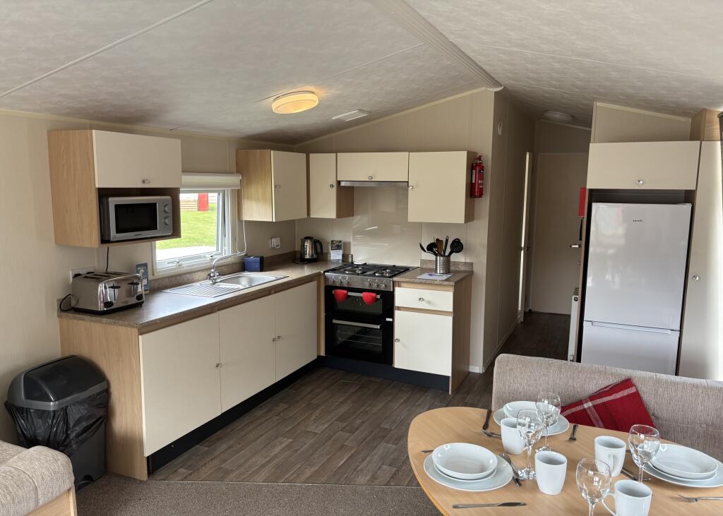 Willerby Aurora, Dartmoor View Holiday Park, Whiddon Down, Okehampton, Devon, EX20 2QL photo 3