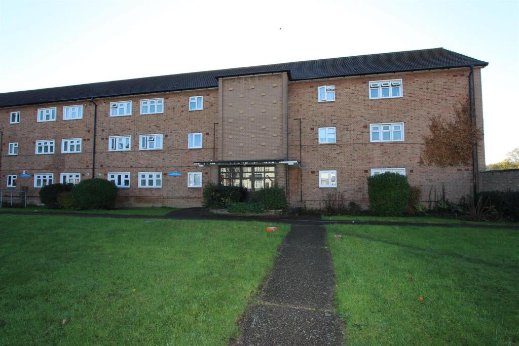 Main image of property: Hyde Park Avenue, Winchmore Hill