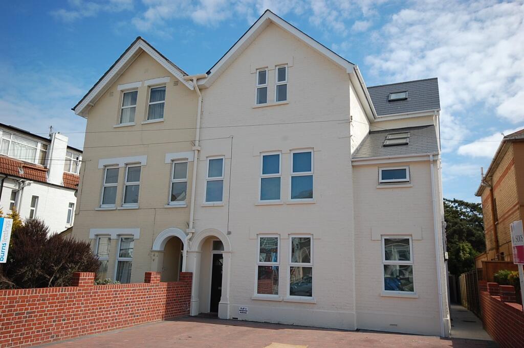 Apartment in Bournemouth - More