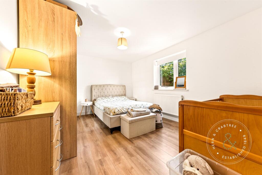 Apartment in Cardiff, Pentrebane, Fairwater - More