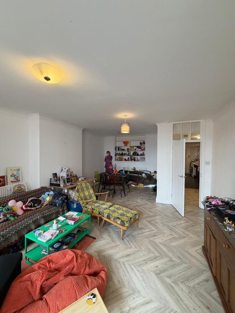 Apartment in Brighton - View 5