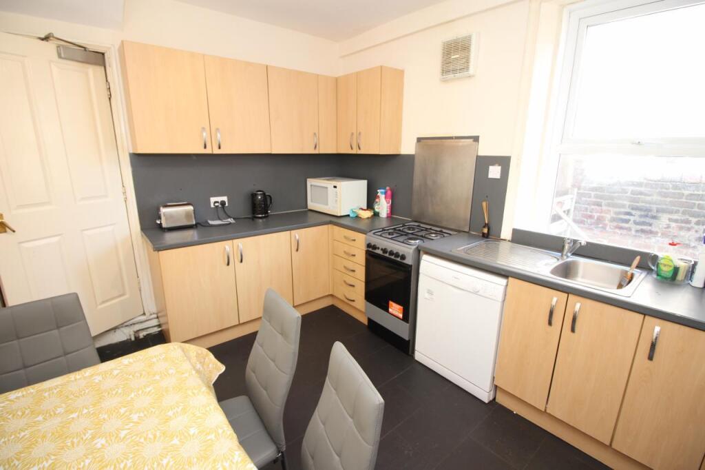 House in Newcastle upon Tyne - View 2