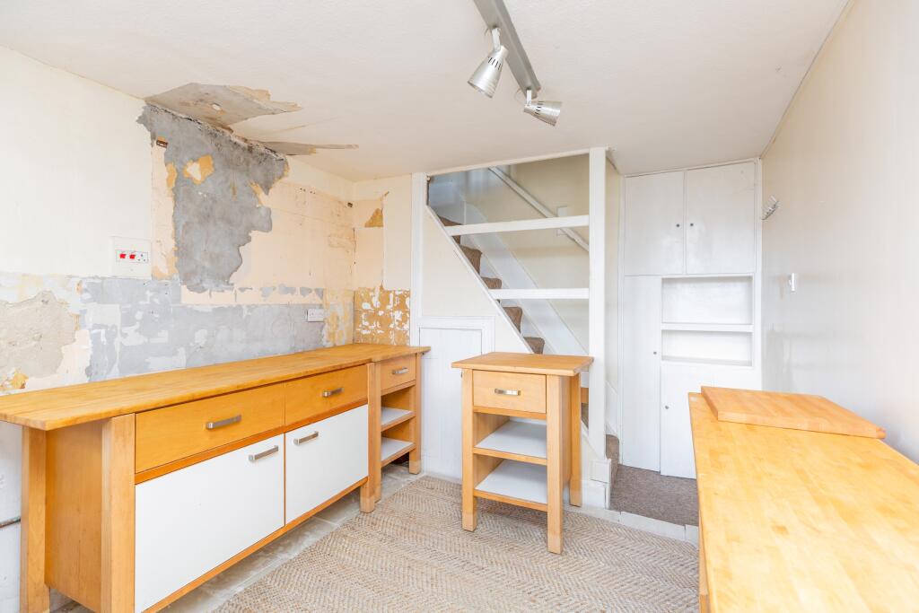 House in Shaftesbury, Dorset - View 4