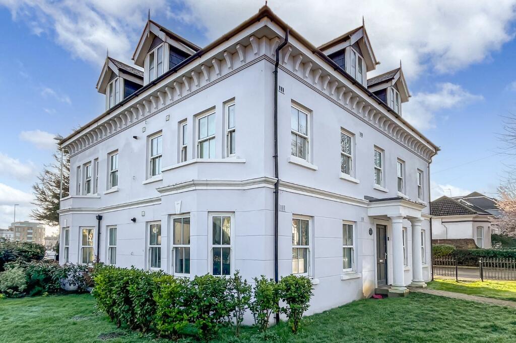 Apartment in Worthing, West Sussex - View 5