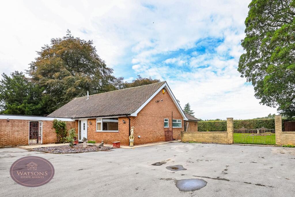 Main image of property: Watnall Road, Nuthall, Nottingham, NG16