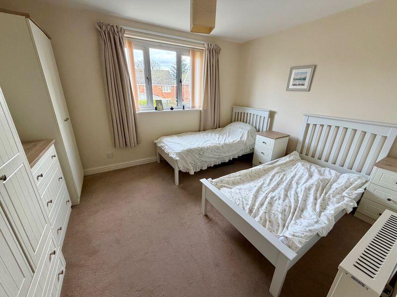 Bamford Close, Heald Green, Cheadle photo 4