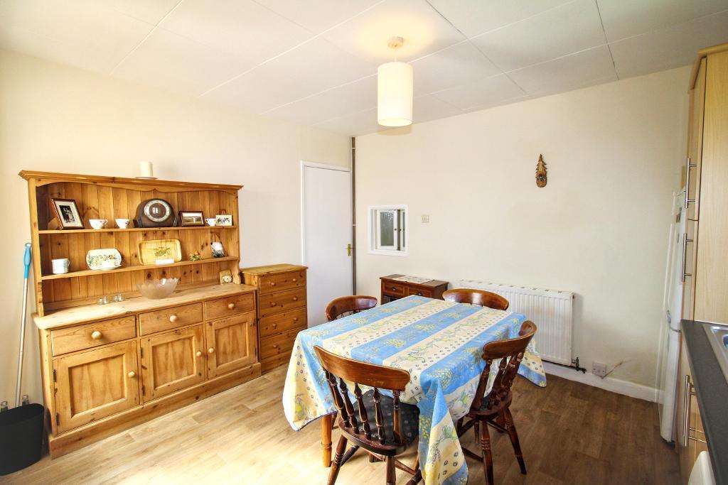 Deverill Road, Warminster, BA12 9QW photo 5