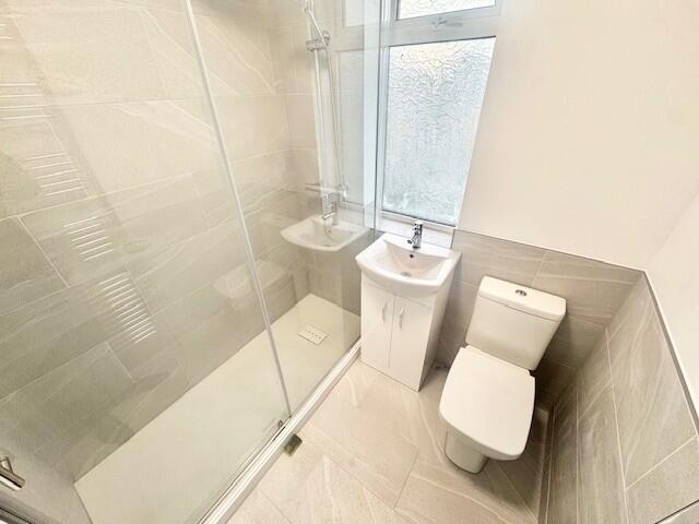 Main image of property: Glenwood Avenue, Rainham, RM13 9AD