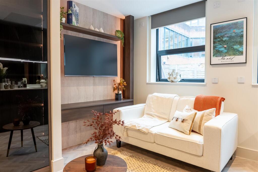 Main image of property: East Parade, Leeds