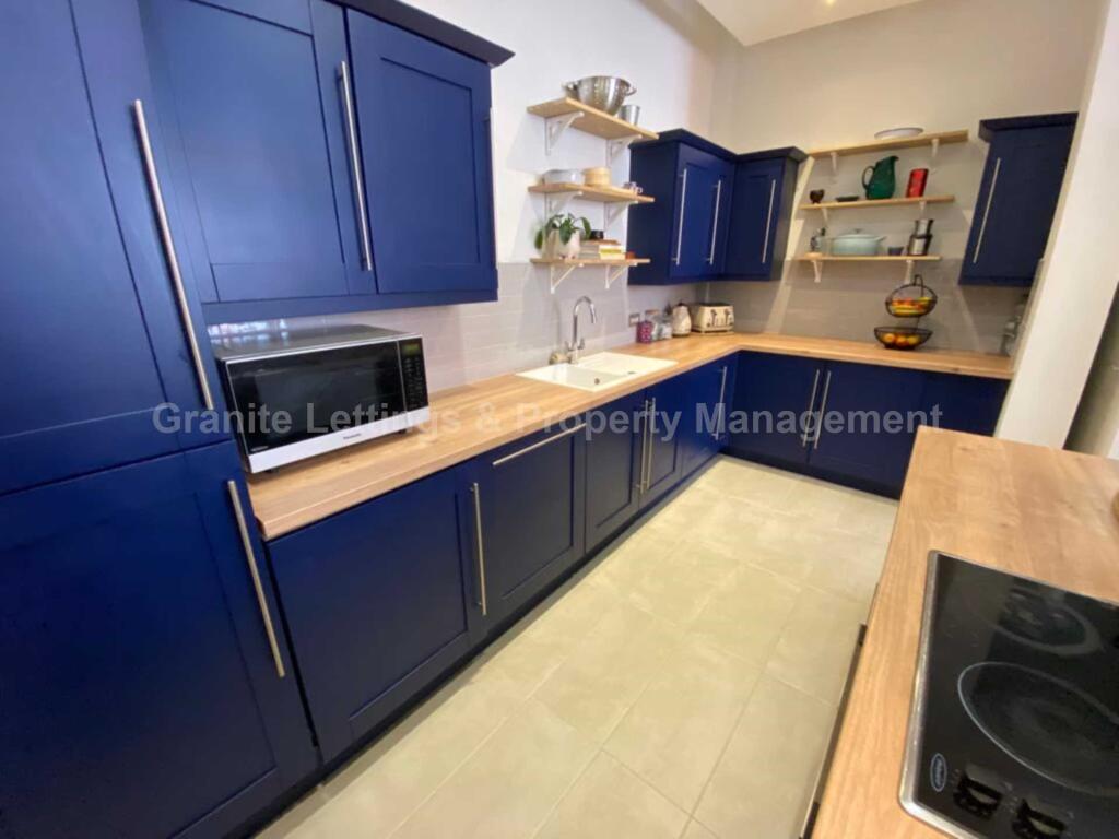 Apartment in Manchester, City Centre - View 5