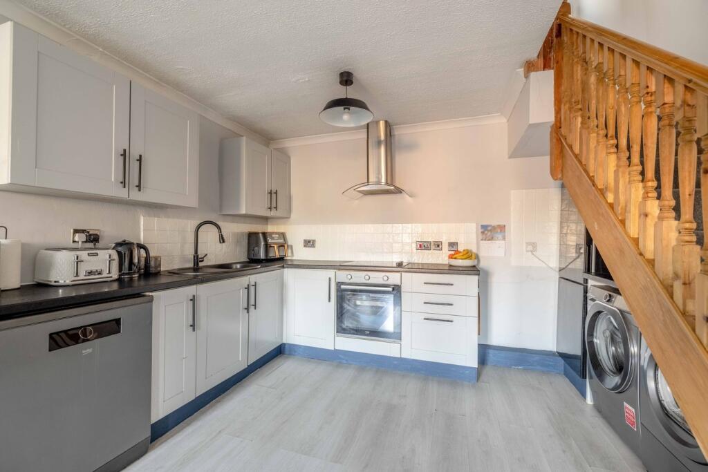 Penn Road, Datchet, SL3 photo 4