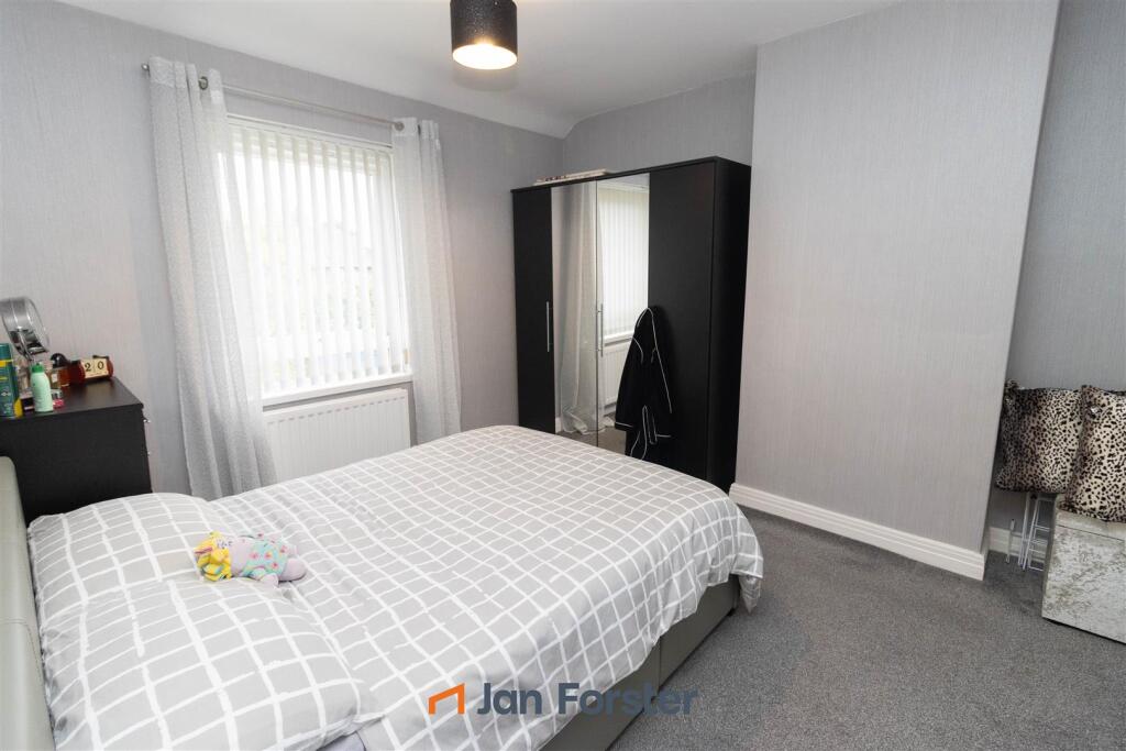 House in Newcastle upon Tyne - View 4