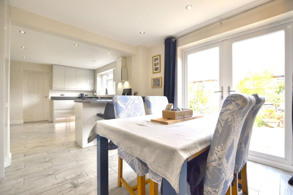 House in Gloucester - View 2