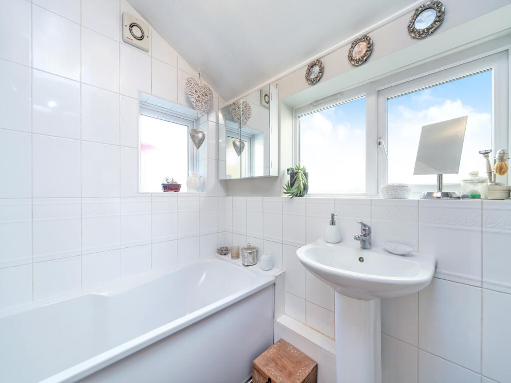 House in London - View 5