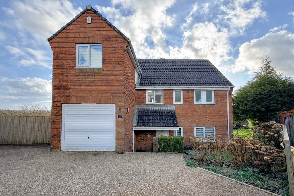 Main image of property: Meadowlands, Woolwell, Plymouth, PL6 7RR