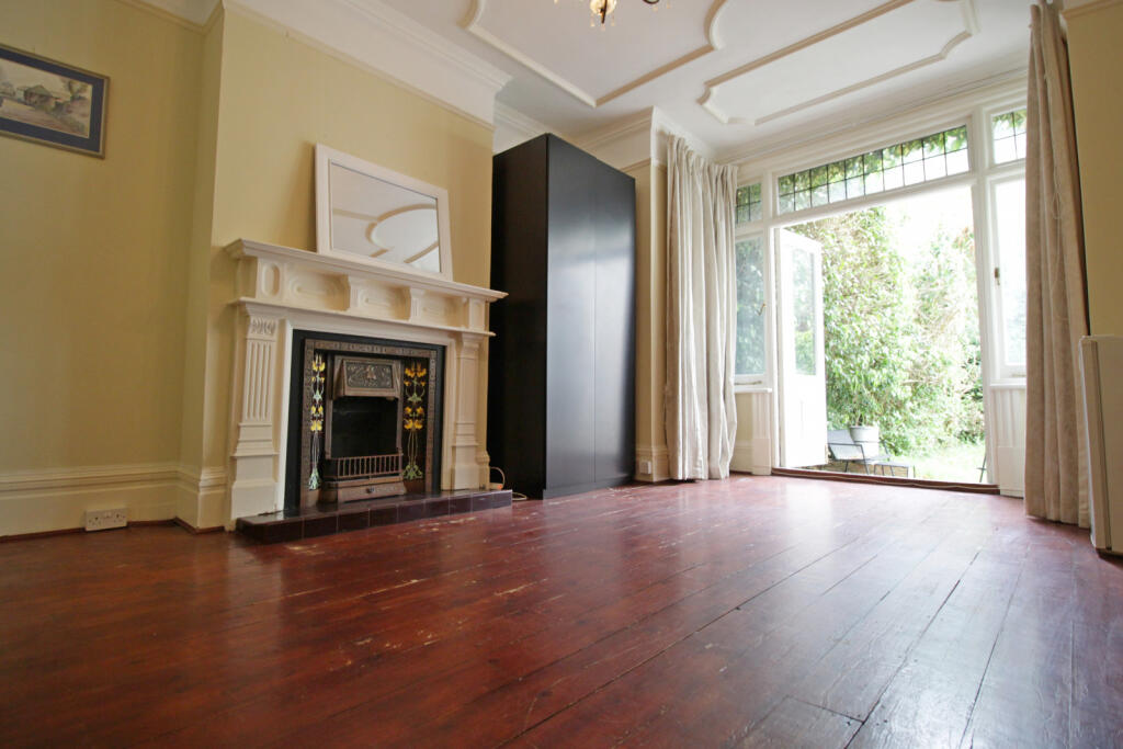 Main image of property: The Grove, Isleworth, Middlesex, TW7 4JS