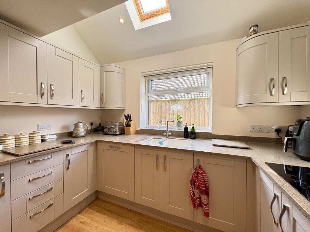 House in Milton Keynes, Wolverton and Greenleys - View 4