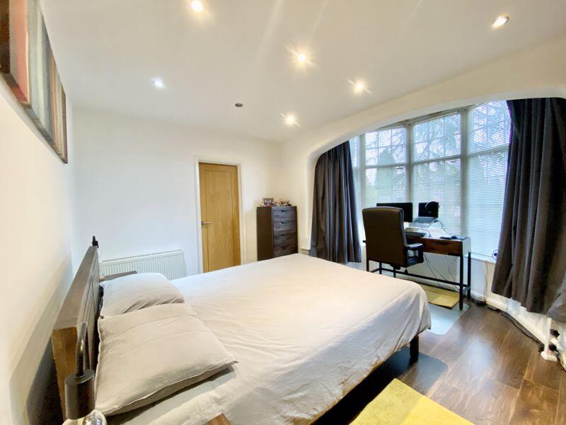 Apartment in Birmingham, Sutton Coldfield - More