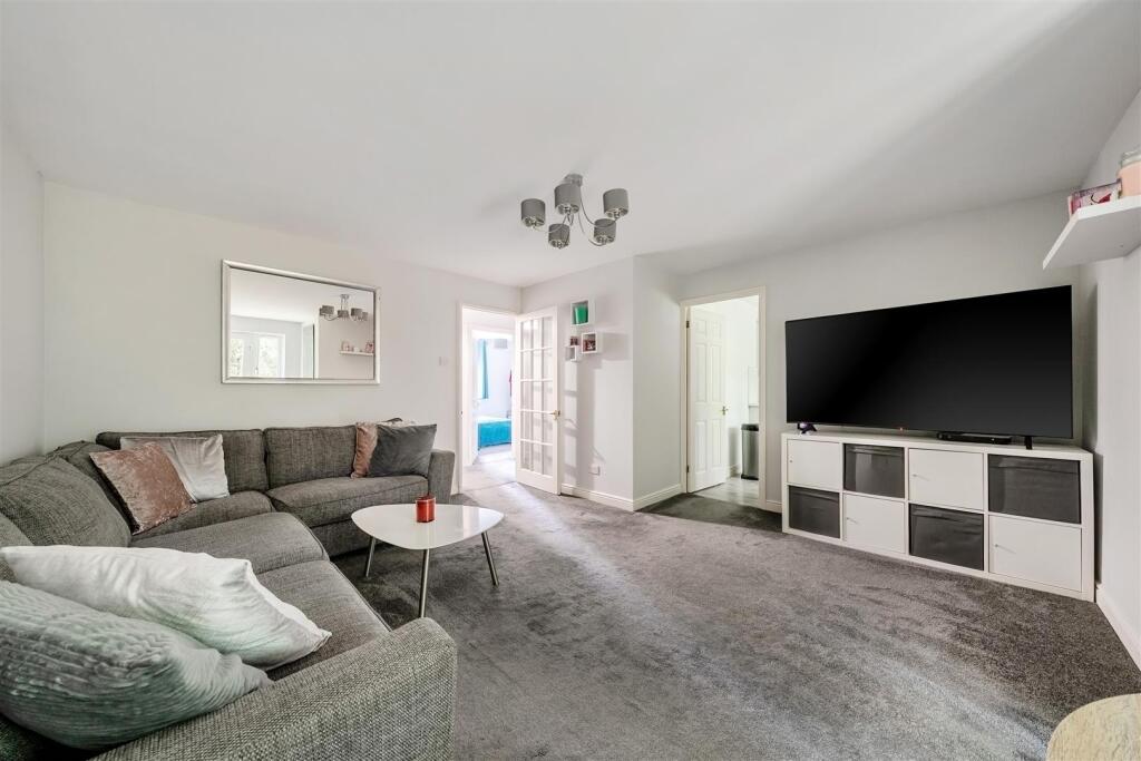 Masefield Gardens, Crowthorne, Berkshire, RG45 7QS - View 4