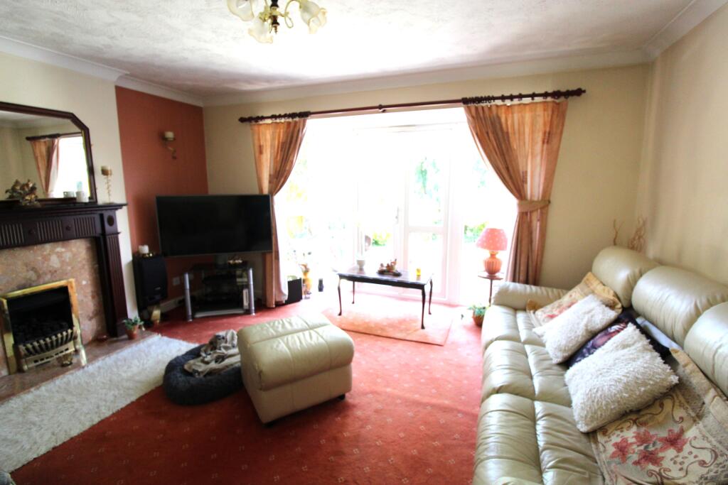 House in Chorley, Clayton-le-Woods - View 3