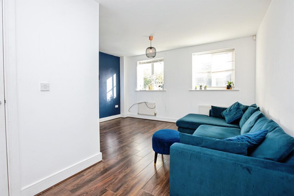 House in Mansfield, Berry Hill - View 5