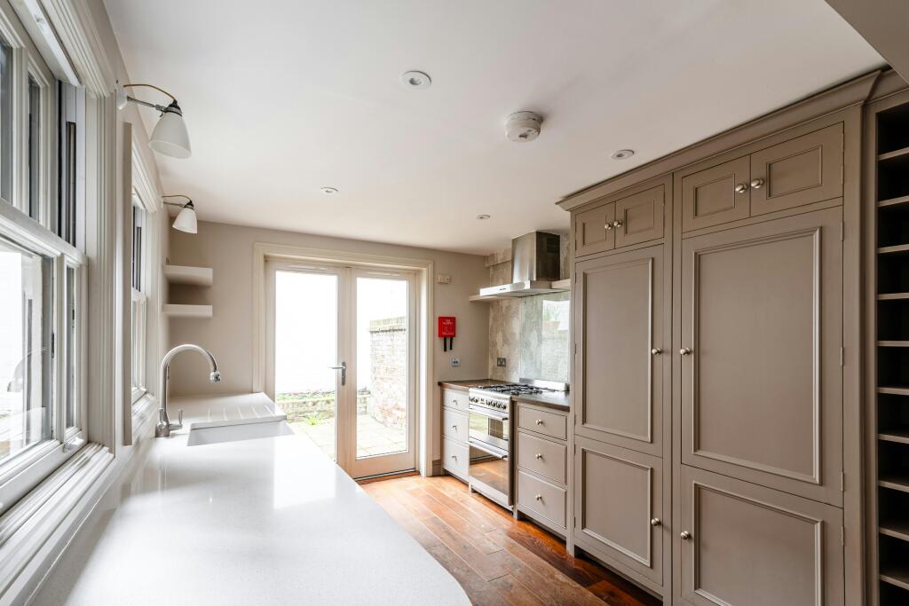 Woodseer St 22  Low Res 10.jpg