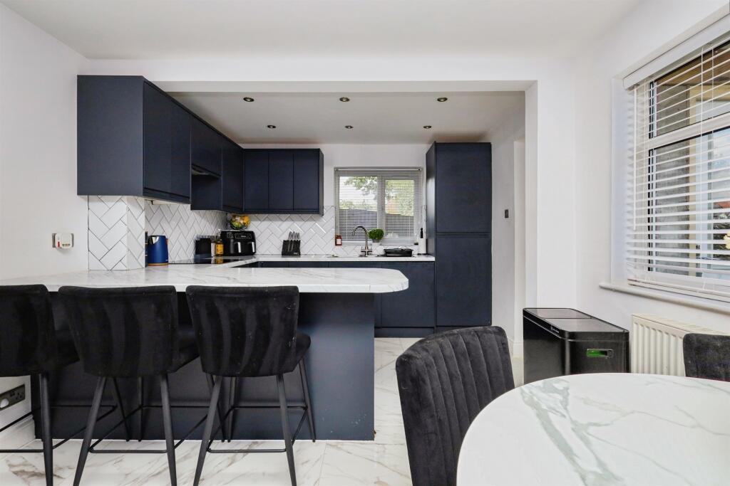 House in Wealden, Hailsham - View 3