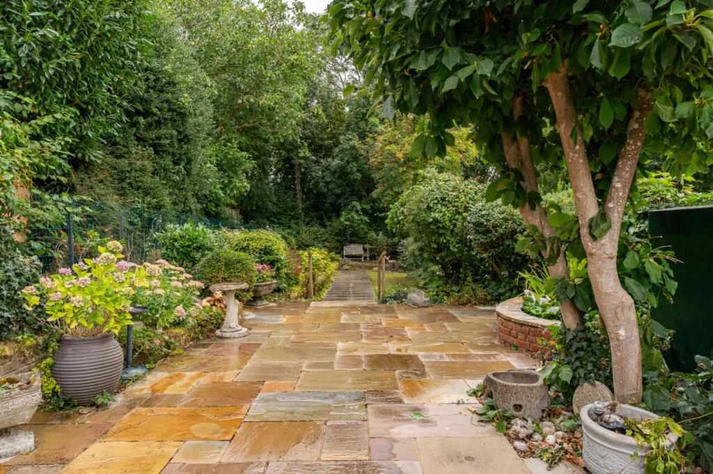 Horse Shoe Hill, Great Hormead, SG9 photo 2