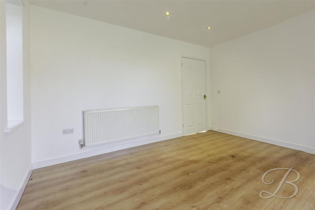 House in Newark and Sherwood, Rainworth - More