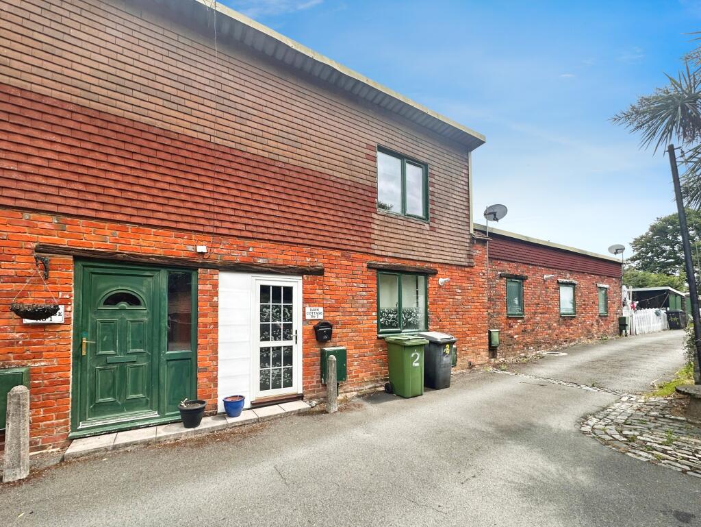 Main image of property: Barn Cottage, Wickham Road, Curdridge, SO32