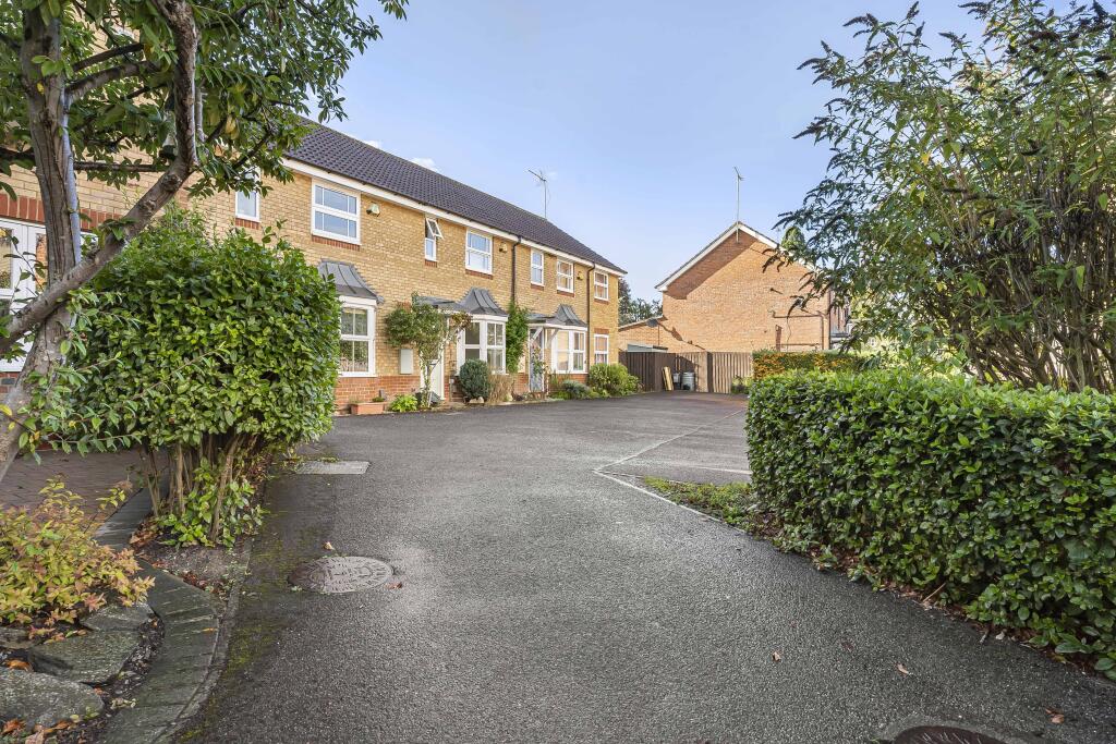 Additional image 13 of Cairns Close, St. Albans, Hertfordshire, AL4