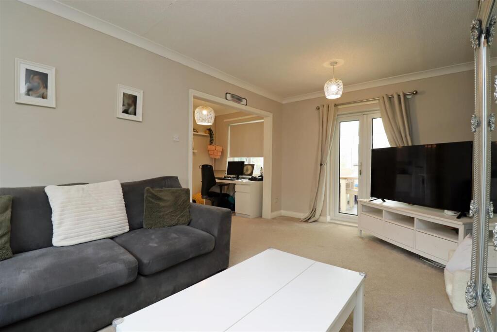 Daventry Avenue, Stockton-On-Tees, TS19 0PQ photo 4