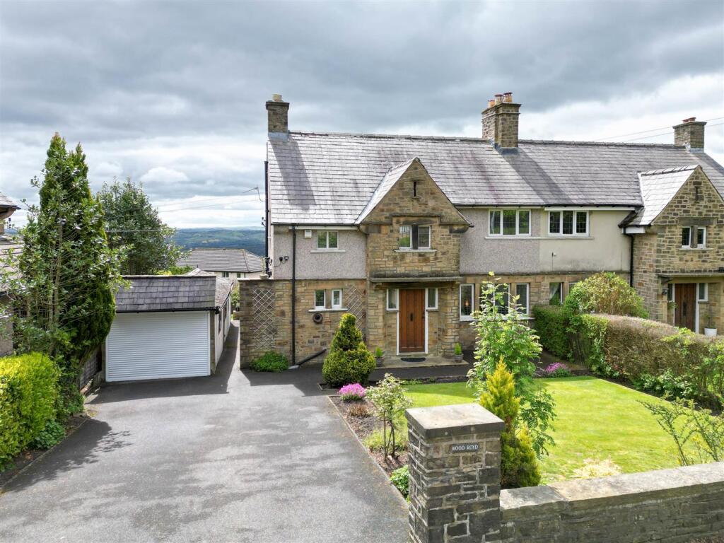 3-bed semi-detached on Norton Tower, Halifax, £375,000